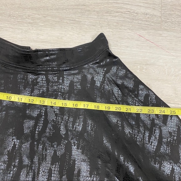 Rock & Republic Black Mamba Snakeskin Skirt Size 6 - Picture 8 of 14